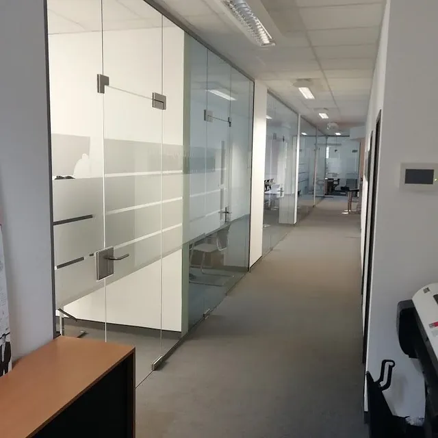 Galerie Glas im Innenbereich 01